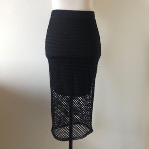 2/$30⭐️ NWT Mesh Overlay Black Midi Skirt